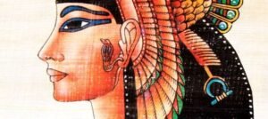 Cléopâtre, la reine d'Egypte aux yeux soulignés par le kajal